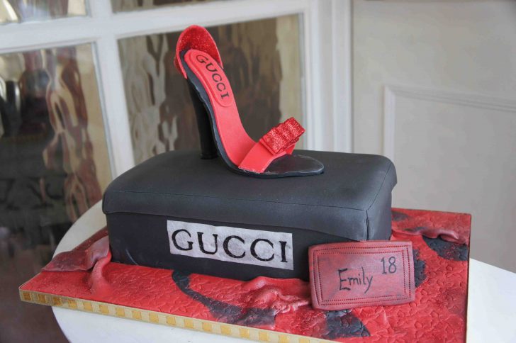 18 Birthday Cakes 24 Awesome Birthday Cakes For Girls From 18 To 21 Years Cakes And 18 Birthday Cakes 24 Awesome Birthday Cakes For Girls From 18 To 21 Years Cakes And