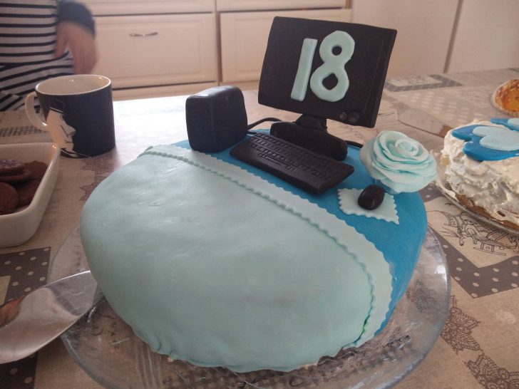 18 Birthday Cakes My Mom Baked 18 Birthday Cake To Me Pcmasterrace 18 Birthday Cakes My Mom Baked 18 Birthday Cake To Me Pcmasterrace