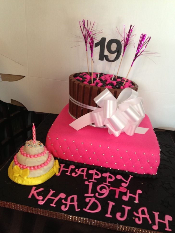 19 Birthday Cake Pretty 19th Birthday Cake All Put Together Looks Delicious Www 19 Birthday Cake Pretty 19th Birthday Cake All Put Together Looks Delicious Www