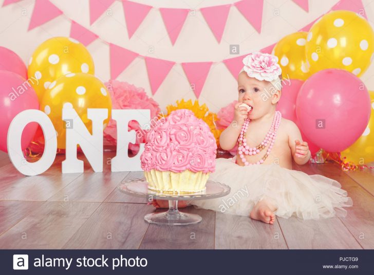 Baby Birthday Cake First Birthday Cake Smash Stockfotos First Birthday Cake Smash Baby Birthday Cake First Birthday Cake Smash Stockfotos First Birthday Cake Smash