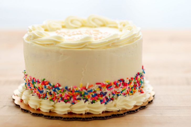 Birthday Cake Image Birthday Cake Flavor Has Taken Over 3 Musketeers Oreos And More Vox Birthday Cake Image Birthday Cake Flavor Has Taken Over 3 Musketeers Oreos And More Vox