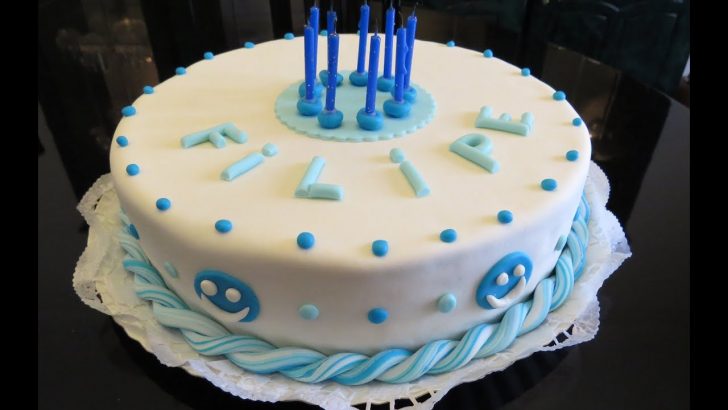 Blue And White Birthday Cake Cake Decorating With Sugarpaste Or Fondant Blue And White Birthday Blue And White Birthday Cake Cake Decorating With Sugarpaste Or Fondant Blue And White Birthday