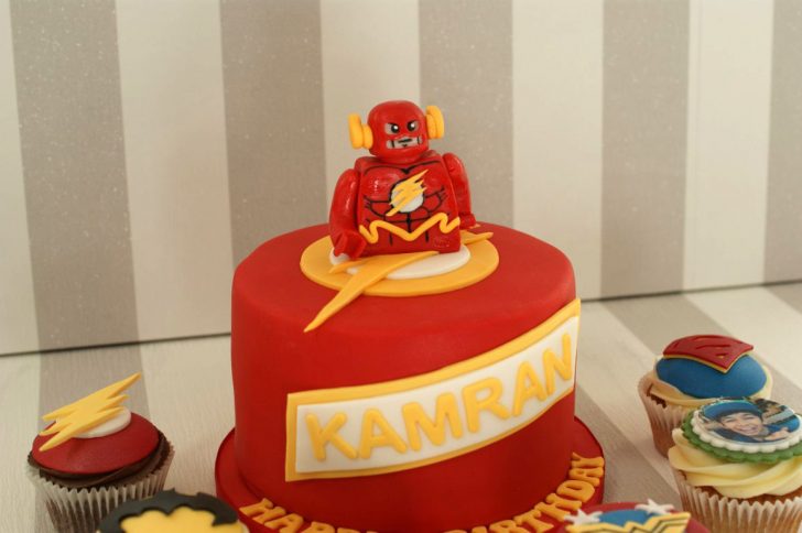 Flash Birthday Cake Flash Gordon And Marvel Avengers Cupcakes And Cake Bakealous Flash Birthday Cake Flash Gordon And Marvel Avengers Cupcakes And Cake Bakealous