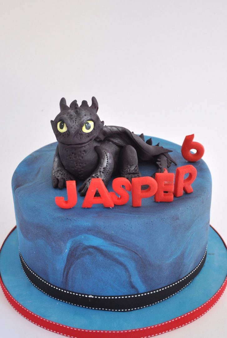 How To Train Your Dragon Birthday Cake Rozannes Cakes How To Train Your Dragon Cake How To Train Your Dragon Birthday Cake Rozannes Cakes How To Train Your Dragon Cake