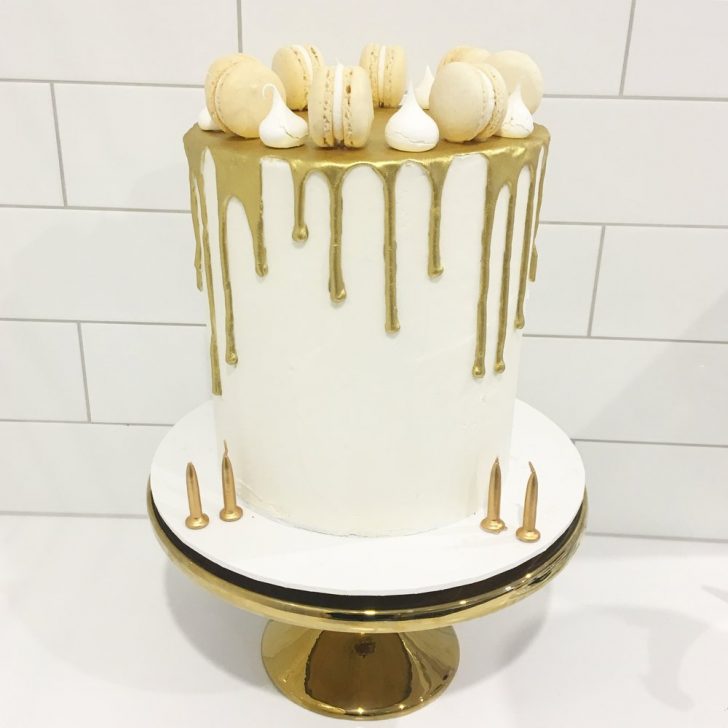 White And Gold Birthday Cake Birthday Celebration Cakes Melbourne Creme De La Cakes White And Gold Birthday Cake Birthday Celebration Cakes Melbourne Creme De La Cakes