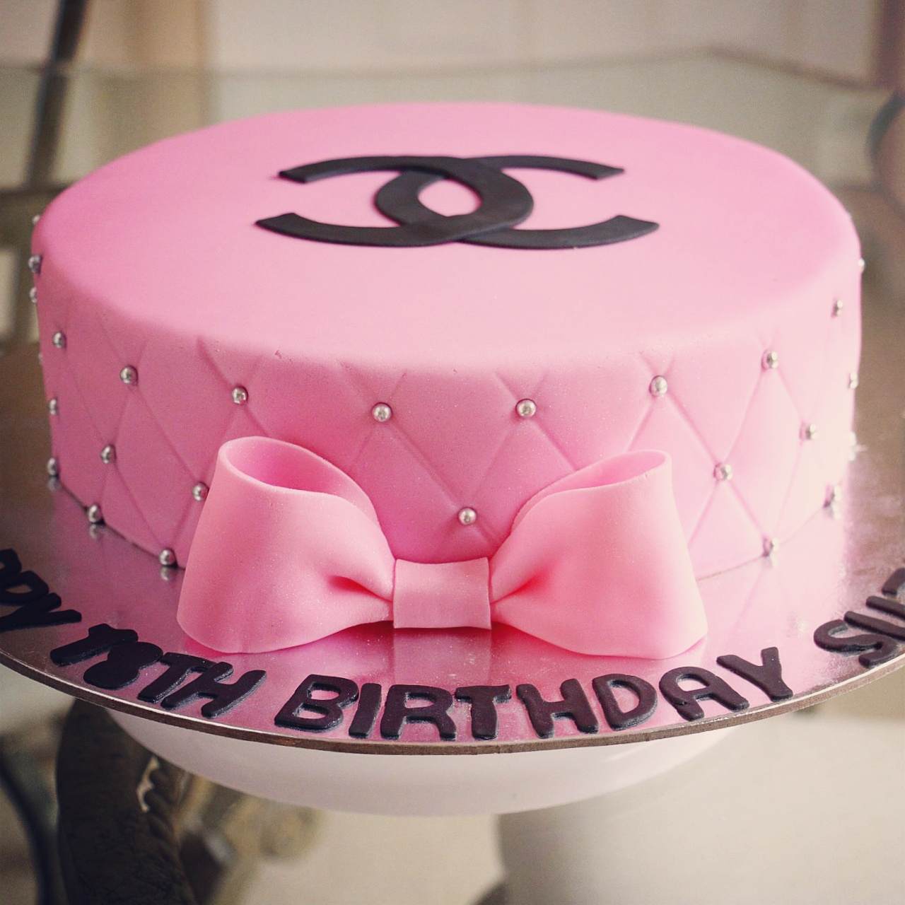 21+ Inspiration Image of Chanel Birthday Cake - entitlementtrap.com