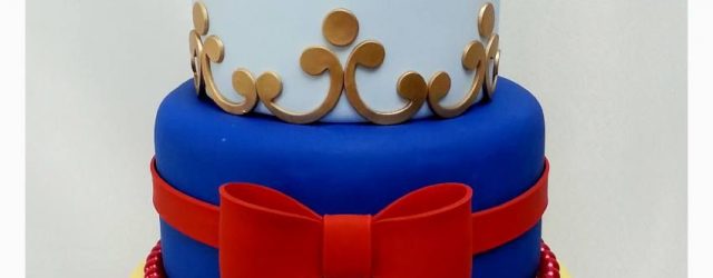 Snow White Birthday Cake Snow White Birthday Cake Idea For Snow Whites Tier In Isabellas